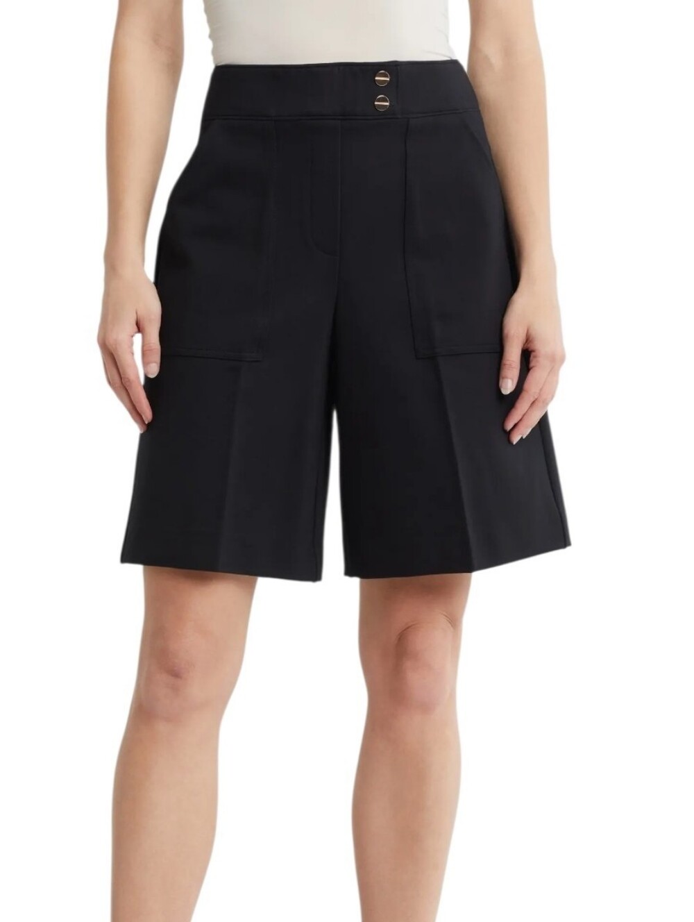 SPANX The Perfect Black Button Tab Ponte Shorts Size Medium
